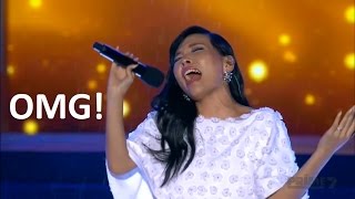 Dami Im shock everyone with  Oh Holy Night  at Carols In The Domain 2016 [upl. by Eido855]