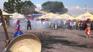 CARNAVAL DE HUEJOTZINGO Batalla insólita y peligrosa [upl. by Ahsuatan835]