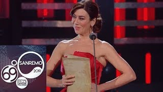 Sanremo 2019  Virginia Raffaele in quotHabaneraquot [upl. by Meerak]