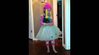 5 year old sings song from Frozen [upl. by Bonnes]