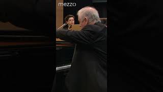 Beethoven Piano Concerto No3  Daniel Barenboim Staatskapelle Berlin [upl. by Anirdna757]