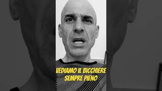 Vediamo il bicchiere sempre pieno conoscenza sintassi credenze [upl. by Roz]