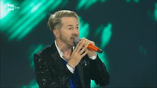 Limahl canta quotThe NeverEnding Storyquot  I migliori anni dellEstate 20052023 [upl. by Brandyn508]