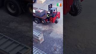 Moffett Forklift construction [upl. by Gombach]