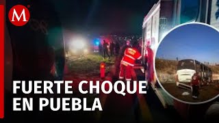 Volcadura en Puebla deja un muerto y 12 heridos en la TexcocoCalpulalpan [upl. by Tiffanie]