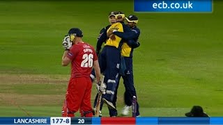 Birmingham Bears win NatWest T20 Blast despite Flintoffs heroics [upl. by Enilatan]