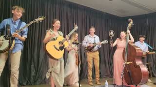 Funniest Dueling Banjo  Sold out crowd at Appalachian Auditorium St James  Cotton Pickin Kids [upl. by Lessirg]