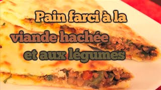 Pain farci à la viande hachée et aux légumes [upl. by Enitsrik175]