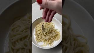 Spaghetti cacio e pepe 🧀🧂 [upl. by Barcroft]