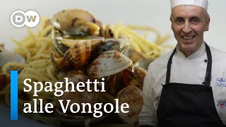 Traditional Spaghetti alle Vongole from Venice The Secret of the PERFECT Pasta  A Typical Dish [upl. by Mirna399]