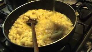 Risotto con pere noci e gorgonzola [upl. by Friedberg]