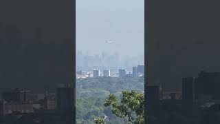 Spotting Newark Approaches with New York in the Background [upl. by Weeks]