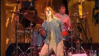 Oasis  Acquiesce live in Wembley 2000 [upl. by Droffig]