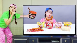 Mukbang Fire Spicy Noodle Tteokbokki 불닭볶음면 떡볶이 TV 속 편의점 음식 먹방 DONA 도나 [upl. by Namlas255]