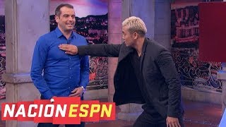 Wrestling champion Kazuchika Okada delivers chop but not piledriver to Max Bretos  Nación  ESPN [upl. by Khanna]