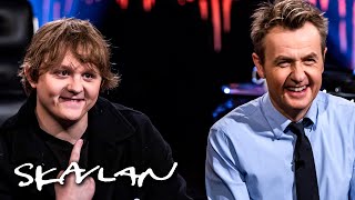 You may never eat parmesan again after watching these dilemmas with Lewis Capaldi  SVTTV 2Skavlan [upl. by Romelda]