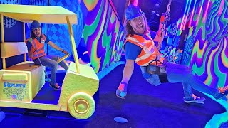 Crazy Golf for Kids  Handyman Hal mini golf puttputt  Awesome Kids Show [upl. by Anelrac]