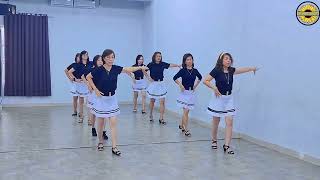 Wo Qi Dai De Bu Shi Xue Remix 我期待的不是雪  LINEDANCE  BEGINNER LEVEL  SUNFLOWER GROUP  DEMO [upl. by Oicafinob107]