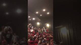 ESTO ES CINE 🚬 LITERAL Así se vive la película MUCHACHOS 🇦🇷 en el cine de Comodoro Rivadavia [upl. by Favianus]