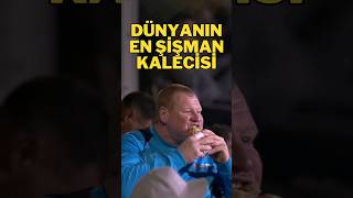 Adına yedek kulübesinde yemek yer diye bahis açılan Dünyanın en şişman kalecisi Wayne Shaw [upl. by Ettelra]