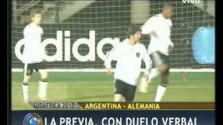 Que te pasa Schweinsteiger estás nervioso Argentina Alemania el partido fuera de la cancha [upl. by Notgnirra]