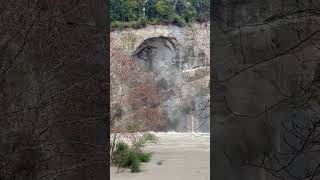 Collapsing cliff creates mini tsunami in Californias Van Duzen River [upl. by Hayikat]