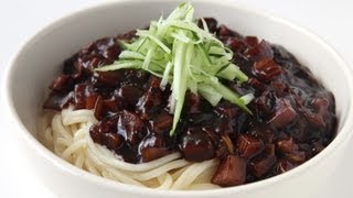 Noodles with blackbean sauce Jjajangmyeon 짜장면 [upl. by Barnard]