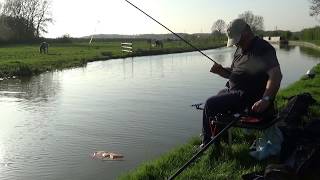 EASY FISHING Waggler On The Canal [upl. by Solotsopa]