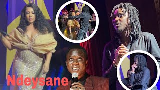 Oh Wally Seck presque en larmes sur la scène de Viviane Chidid reprend le son de Thione Seck Bouñia… [upl. by Eicrad347]