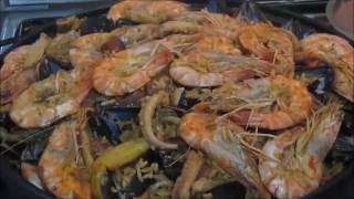 Paella aux fruits de mer بايلا بغلال البحر [upl. by Ahtoelc]