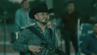 Calibre 50  Basta Ya En Vivo [upl. by Llenroc581]