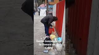 Gente Comiendo de la Basura en Mexico [upl. by Behah111]