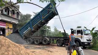 New Tata Signa 5530S BS6 Dumper  tallar Gadi  dumper unloading [upl. by Trefor338]