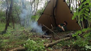 Bushcraft trip  river Side  tarp tent pot hang fire place  cooking etc [upl. by Barcus279]