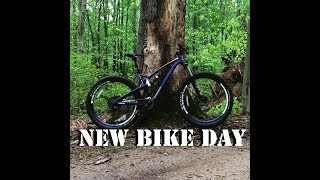 New Bike Day Diamondback Catch 2 Unboxing and assembly [upl. by Justicz]