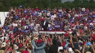 Trump speaks to thousands at Chesapeake rally [upl. by Sauveur]