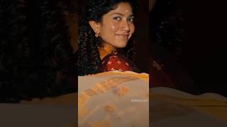 queen entry Saipallavi amaranmovie Scene ladypowerstar herwalkingstyleheroine sareelooks [upl. by Yebba]