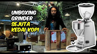 UNBOXING GRINDER MAZZER MINI A [upl. by Ahtar]