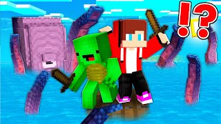 JJ And Mikey On RAFT VS KRAKEN In Minecraft  Maizen [upl. by Enrobyalc]