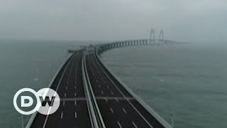 Maior ponte marítima do mundo é inaugurada na China [upl. by Jamnis192]