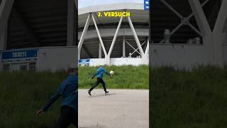 Wie viele Versuche um einen Ball ins Stadion zu schießen 👀 karlsruhersc [upl. by Neils]