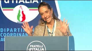 ARIANNA MELONI quotNOI DONNE CON SUPER POTERI A LAVORO CON 38 DI FEBBRE E TACHIPIRINA” [upl. by Ecnerolf]