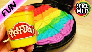 WAFFELEISEN VS PLAY DOH KNETE Experiment  coole REGENBOGEN WAFFEL selber machen [upl. by Winton699]