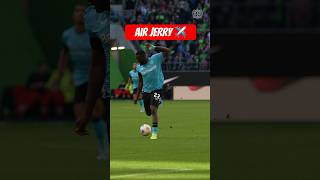 Jeremie Frimpong fliegt zum 10 🪽 [upl. by Nywnorb]