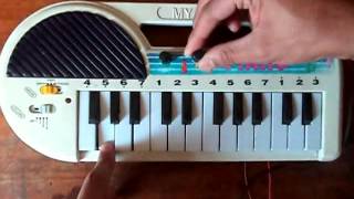 Circuit bending keyboard demo test [upl. by Daus215]