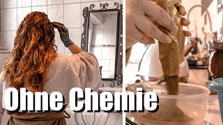 HAARE FÄRBEN OHNE CHEMIE  Khadi Pflanzenhaarfarbe auftragen [upl. by Anileva]