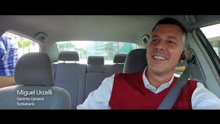 Gerentes escuchan clientes en taxi  Scotiabank Te Escucha [upl. by Burta182]