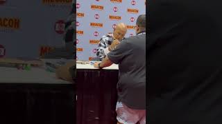 Temuera Morrison signing at megaconorlando thebookofbobafett starwars [upl. by Mulvihill180]