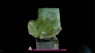 Fluorine fluorite origine province de la Hunan Chine année 2003 [upl. by Kalie893]