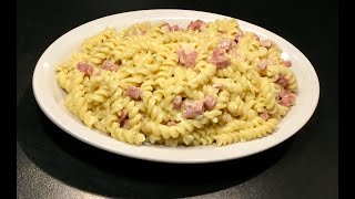 RECETTE EXPRESS EN MOINS DE 10 MINUTES LES PÂTES À LA CARBONARA [upl. by Faustena]